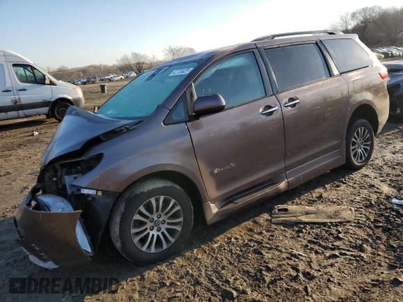 2018 Toyota Sienna XLE Auto Access Seat with VIN 5TDYZ3DC5JS961397, listed as a Copart auction lot 42735825 with 46,828 mi miles and Salvage Title. Bid and sale history available at carsss.com. Image 1.