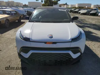 2023 Fisker Ocean Extreme z VIN VCF1EBU29PG007382, wystawiony jako Copart lot #70781804 z przebiegiem 6465 mil mil oraz Szkody całkowita. Historia ofert i sprzedaży dostępna na DreamBid. Obrazek 5.