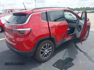 2019 Jeep Compass Latitude with VIN 3C4NJCBB8KT843811, listed as a IAAI auction lot 42442207 with 83,608 mi miles and . Bid and sale history available at DreamBid. Image 4.