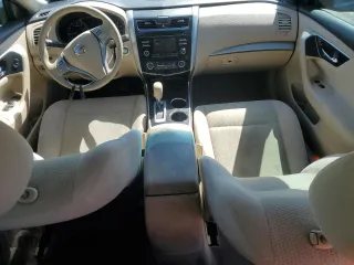2014 Nissan Altima 2.5 with VIN 1N4AL3APXEC172654, listed as a Copart auction lot 48426485 with 190,036 mi miles and Salvage Title. Bid and sale history available at DreamBid. Image 8.