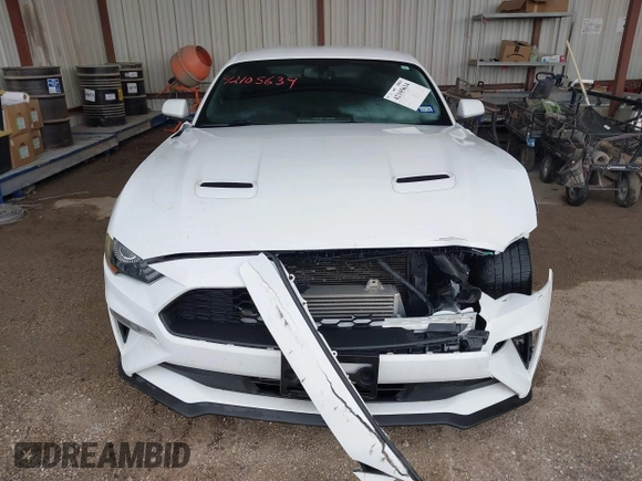 2019 Ford Mustang EcoBoost z VIN 1FA6P8TH1K5168795, wystawiony jako IAAI lot #42105634 z przebiegiem 61 480 mil mil oraz . Historia ofert i sprzedaży dostępna na DreamBid. Obrazek 12.