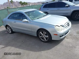2007 Mercedes-Benz CLK-Class 3.5L with VIN WDBTJ56H77F206474, listed as a IAAI auction lot 41925102 with 173,423 mi miles. Bid and sale history available at carsss.com. Image 1.