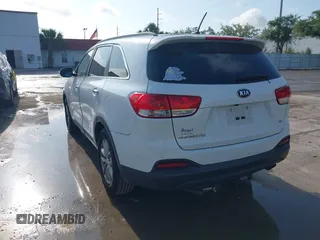 2017 Kia Sorento LX with VIN 5XYPG4A54HG217732, listed as a IAAI auction lot 42216032 with 157,243 mi miles and . Bid and sale history available at DreamBid. Image 3.