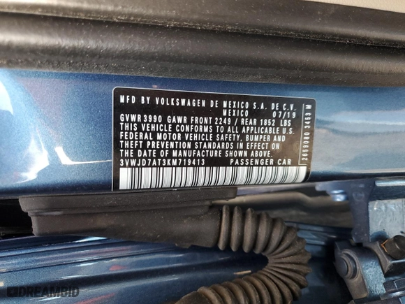 2019 Volkswagen Beetle SE with VIN 3VWJD7AT3KM719413, listed as a Copart auction lot 68978734 with 37,017 mi miles and Salvage Title. Bid and sale history available at carsss.com. Image 12.
