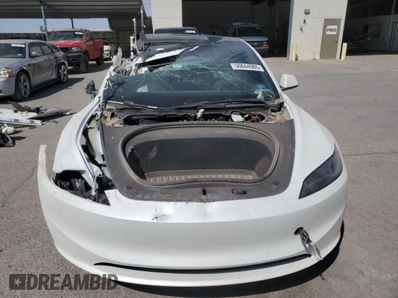2025 Tesla Model 3 Long Range z VIN 5YJ3E1EA0SF924481, wystawiony jako Copart lot #50844985 z przebiegiem Nie podano mil oraz Szkoda całkowita • Salvage title. Historia ofert i sprzedaży dostępna na DreamBid. Obrazek 5.