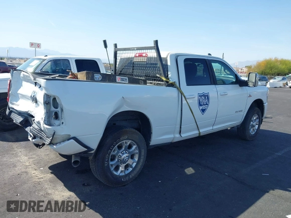 2024 Ram 2500 Laramie z VIN 3C6UR5FL7RG276925, wystawiony jako IAAI lot #41983387 z przebiegiem 29 458 mil mil oraz . Historia ofert i sprzedaży dostępna na DreamBid. Obrazek 17.
