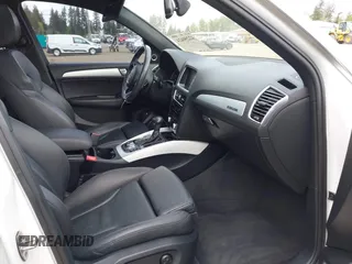 2017 Audi Q5 Premium Plus z VIN WA1M2AFPXHA074239, wystawiony jako IAAI lot #42200424 z przebiegiem 77 540 mil mil oraz . Historia ofert i sprzedaży dostępna na DreamBid. Obrazek 5.