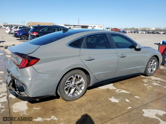 2021 Hyundai Sonata SEL with VIN 5NPEF4JA4MH082200, listed as a Copart auction lot 48205075 with 57,581 mi miles and Salvage Title. Bid and sale history available at carsss.com. Image 3.
