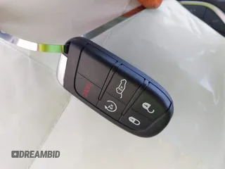 2017 Jeep Compass Latitude с VIN 3C4NJCBB1HT658802, выставлен на аукционе IAAI как лот 41957385 с пробегом 102 733 миль миль и . История ставок и продаж доступна на DreamBid. Изображение 11.