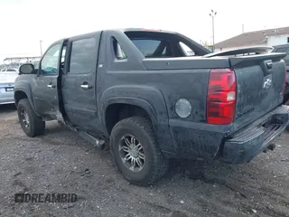 2007 Chevrolet Avalanche LTZ z VIN 3GNFK12357G286474, wystawiony jako IAAI lot #42110263 z przebiegiem 282 901 mil mil oraz . Historia ofert i sprzedaży dostępna na DreamBid. Obrazek 3.