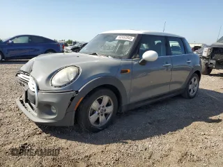 2015 MINI Hardtop 4 Door with VIN WMWXS5C59FT828534, listed as a Copart auction lot 52453945 with 85,354 mi miles and Salvage title. Bid and sale history available at DreamBid. Image 1.