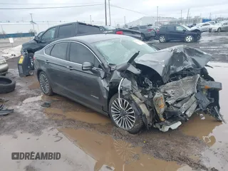 2017 Ford Fusion Hybrid Titanium с VIN 3FA6P0RU6HR279726, выставлен на аукционе IAAI как лот 41736889 с пробегом 123 698 миль миль и . История ставок и продаж доступна на DreamBid. Изображение 1.