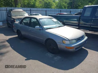 1997 Toyota Corolla DX with VIN 1NXBB02E0VZ605224, listed as a IAAI auction lot 42691097 with 295,929 mi miles and . Bid and sale history available at DreamBid. Image 1.