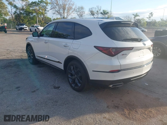 2024 Acura MDX w/A-Spec Package with VIN 5J8YE1H05RL017260, listed as a IAAI auction lot 41653295 with 11,332 mi miles. Bid and sale history available at carsss.com. Image 3.