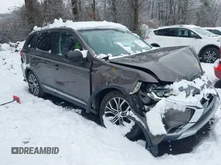 2017 Mitsubishi Outlander ES z VIN JA4AZ2A36HZ015375, wystawiony jako IAAI lot #41520168 z przebiegiem 59 584 mil mil oraz . Historia ofert i sprzedaży dostępna na DreamBid. Obrazek 13.