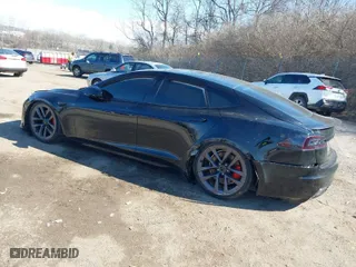2022 Tesla Model S with VIN 5YJSA1E50NF470991, listed as a IAAI auction lot 41652545 with 1 mi miles. Bid and sale history available at carsss.com. Image 3.