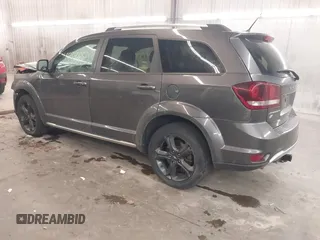 2018 Dodge Journey Crossroad with VIN 3C4PDDGG4JT388786, listed as a IAAI auction lot 40948539 with 122,449 mi miles. Bid and sale history available at carsss.com. Image 3.