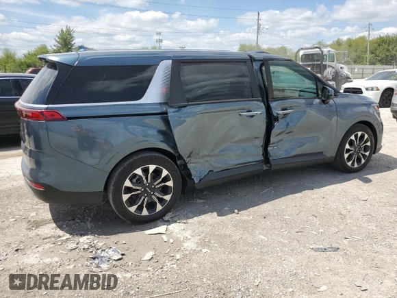 2024 Kia Carnival EX with VIN KNDNC5H31R6391064, listed as a Copart auction lot 68224534 with 12,792 mi miles and Salvage Title. Bid and sale history available at carsss.com. Image 3.