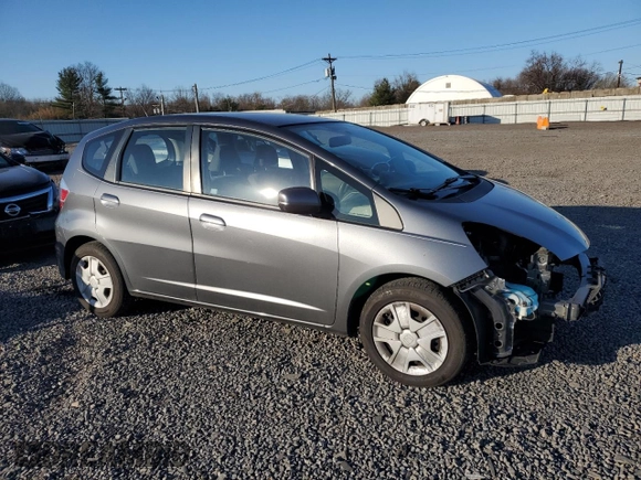 2013 Honda Fit with VIN JHMGE8H39DC060147, listed as a Copart auction lot 47957915 with 72,484 mi miles and Salvage Title. Bid and sale history available at carsss.com. Image 4.