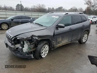 2016 Jeep Cherokee Latitude with VIN 1C4PJMCS8GW260881, listed as a Copart auction lot 42773325 with 89,221 mi miles and Salvage Title. Bid and sale history available at carsss.com. Image 1.