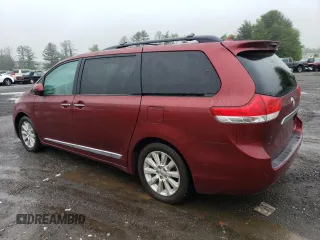 2011 Toyota Sienna XLE z VIN 5TDDK3DC6BS014552, wystawiony jako Copart lot #58292205 z przebiegiem 95 898 mil mil oraz Czysty tytuł • Clean title. Historia ofert i sprzedaży dostępna na DreamBid. Obrazek 2.