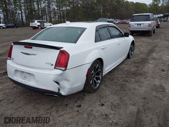 2018 Chrysler 300 with VIN 2C3CCABG5JH244829, listed as a IAAI auction lot 41726654 with 156,131 mi miles. Bid and sale history available at carsss.com. Image 4.