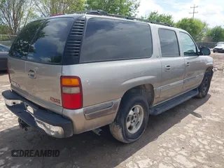 2001 GMC Yukon XL SLE with VIN 3GKFK16T01G144130, listed as a IAAI auction lot 41908702 with 263,081 mi miles. Bid and sale history available at carsss.com. Image 4.