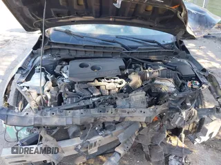 2019 Nissan Altima 2.5 SL with VIN 1N4BL4EV8KC255630, listed as a IAAI auction lot 41394649 with 111,728 mi miles. Bid and sale history available at carsss.com. Image 10.