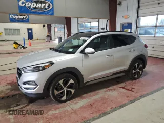 2017 Hyundai Tucson Value z VIN KM8J33A24HU486471, wystawiony jako Copart lot #53799225 z przebiegiem 80 258 mil mil oraz Szkoda całkowita • Salvage title. Historia ofert i sprzedaży dostępna na DreamBid. Obrazek 1.