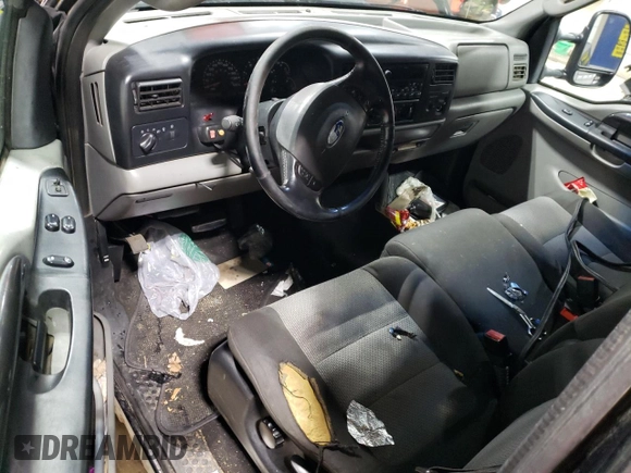 2003 Ford Super Duty F-250 XL with VIN 1FTNX21L73EA47023, listed as a Copart auction lot 81932114 with Not Provided miles and Salvage Title. Bid and sale history available at carsss.com. Image 8.