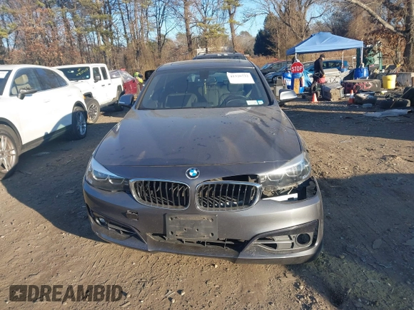 2018 BMW 3 Series 330i xDrive with VIN WBA8Z9C52JG828478, listed as a IAAI auction lot 41326732 with 86,463 mi miles. Bid and sale history available at carsss.com. Image 12.