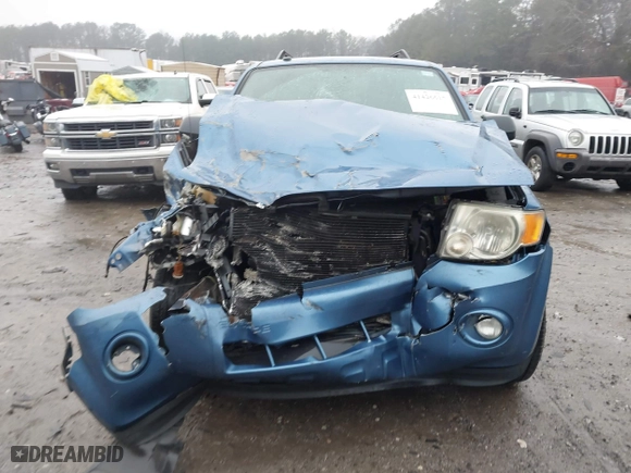 2010 Ford Escape XLT with VIN 1FMCU0DG3AKD28250, listed as a IAAI auction lot 41426617 with 172,257 mi miles. Bid and sale history available at carsss.com. Image 12.