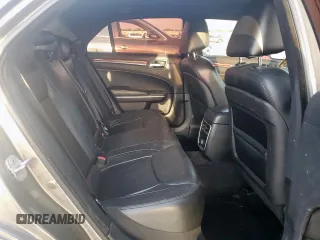 2014 Chrysler 300 z VIN 2C3CCAAG6EH175446, wystawiony jako Copart lot #59797265 z przebiegiem 119 765 mil mil oraz Szkoda całkowita • Salvage title. Historia ofert i sprzedaży dostępna na DreamBid. Obrazek 10.