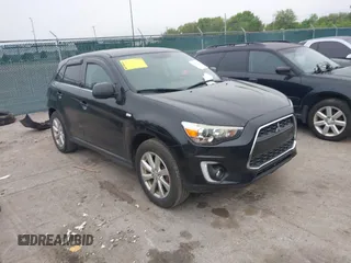 2015 Mitsubishi Outlander SE z VIN 4A4AR4AU7FE009012, wystawiony jako IAAI lot #42417421 z przebiegiem 177 540 mil mil oraz . Historia ofert i sprzedaży dostępna na DreamBid. Obrazek 1.
