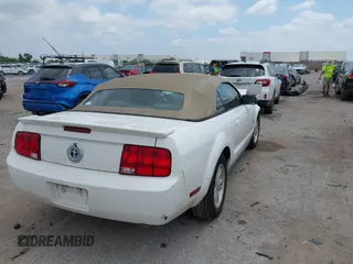 2009 Ford Mustang with VIN 1ZVHT84N595112837, listed as a IAAI auction lot 42383859 with 146,605 mi miles and . Bid and sale history available at DreamBid. Image 4.
