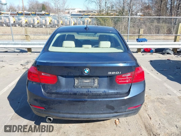 2013 BMW 3 Series 320i with VIN WBA3B1C5XDF461582, listed as a IAAI auction lot 41644855 with 159,363 mi miles. Bid and sale history available at carsss.com. Image 17.