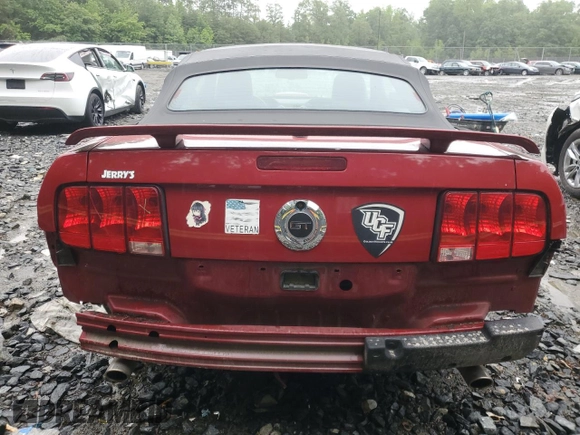 2008 Ford Mustang GT Deluxe z VIN 1ZVHT85HX85152340, wystawiony jako Copart lot #57599865 z przebiegiem 103 797 mil mil oraz Szkoda całkowita • Salvage title. Historia ofert i sprzedaży dostępna na DreamBid. Obrazek 6.