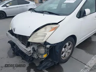2004 Toyota Prius with VIN JTDKB22U640049837, listed as a IAAI auction lot 42033704 with 160,028 mi miles and . Bid and sale history available at DreamBid. Image 19.