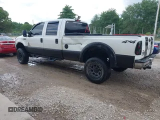 2003 Ford F-350 XL z VIN 1FTSW31P23ED37930, wystawiony jako IAAI lot #42341869 z przebiegiem 313 413 mil mil oraz . Historia ofert i sprzedaży dostępna na DreamBid. Obrazek 3.