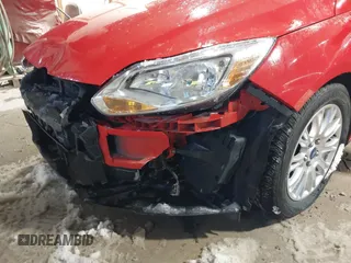 2012 Ford Focus SE с VIN 1FAHP3F21CL179277, выставлен на аукционе IAAI как лот 41840081 с пробегом 45 818 миль миль и . История ставок и продаж доступна на DreamBid. Изображение 13.
