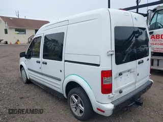 2010 Ford Transit Connect XLT с VIN NM0KS9BN5AT015042, выставлен на аукционе IAAI как лот 42018662 с пробегом Не указан миль и . История ставок и продаж доступна на DreamBid. Изображение 3.