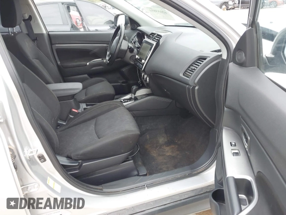 2021 Mitsubishi Outlander SE z VIN JA4APVAU7MU015876, wystawiony jako IAAI lot #42033891 z przebiegiem 86 846 mil mil oraz . Historia ofert i sprzedaży dostępna na DreamBid. Obrazek 5.