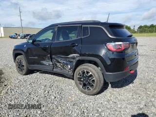 2020 Jeep Compass Trailhawk с VIN 3C4NJDDB1LT157064, выставлен на аукционе Copart как лот 61153015 с пробегом 86 879 миль миль и Списание • Salvage title. История ставок и продаж доступна на DreamBid. Изображение 2.