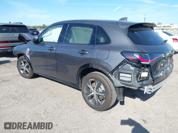 2025 Honda HR-V EX-L z VIN 3CZRZ1H72SM700908, wystawiony jako IAAI lot #41172857 z przebiegiem 6229 mil mil oraz . Historia ofert i sprzedaży dostępna na DreamBid. Obrazek 3.