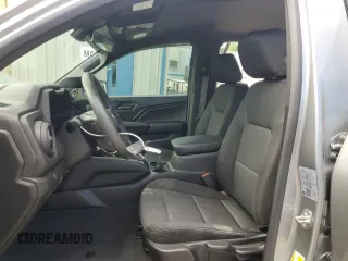 2023 Chevrolet Colorado 2WD Work Truck z VIN 1GCPSBEK8P1141644, wystawiony jako Copart lot #57038405 z przebiegiem 33 911 mil mil oraz Czysty tytuł • Clean title. Historia ofert i sprzedaży dostępna na DreamBid. Obrazek 7.