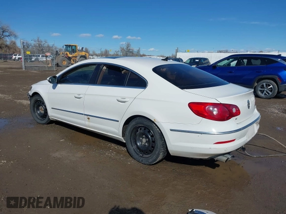 2010 Volkswagen CC Lux with VIN WVWHN7AN3AE541037, listed as a IAAI auction lot 41687578 with 182,977 mi miles. Bid and sale history available at carsss.com. Image 3.