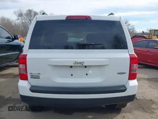 2014 Jeep Patriot Latitude with VIN 1C4NJRFB0ED778170, listed as a IAAI auction lot 41870418 with 54,624 mi miles. Bid and sale history available at carsss.com. Image 17.