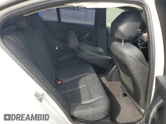 2013 BMW 3 Series 328i с VIN WBA3C1C5XDF440003, выставлен на аукционе Copart как лот 48165335 с пробегом 129 354 миль миль и Списание • Salvage title. История ставок и продаж доступна на DreamBid. Изображение 10.