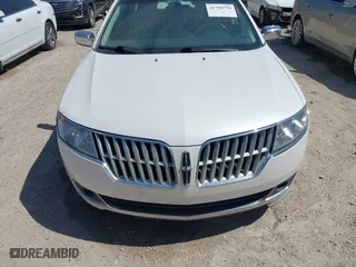 2011 Lincoln MKZ with VIN 3LNHL2GC2BR752903, listed as a IAAI auction lot 41758756 with 100,686 mi miles. Bid and sale history available at carsss.com. Image 13.