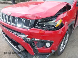 2018 Jeep Compass Latitude with VIN 3C4NJDBB9JT160925, listed as a IAAI auction lot 42301928 with 327,387 mi miles and . Bid and sale history available at DreamBid. Image 6.